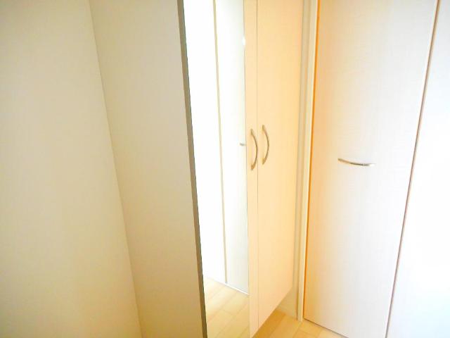 オーヴィラージュ 下駄箱