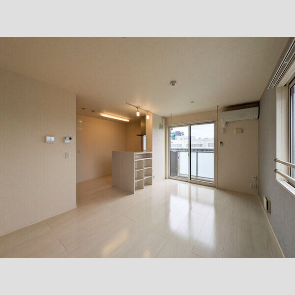 Blooming Square　Ⅱ301号室 リビング