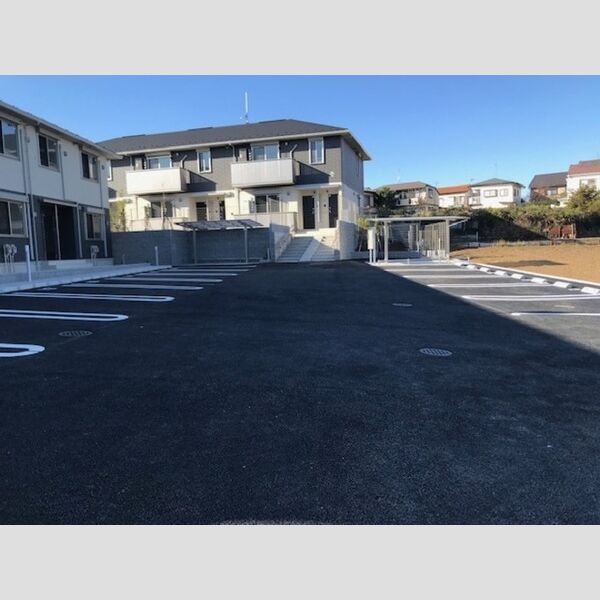 プレミアムリコス　壱号館 駐車場