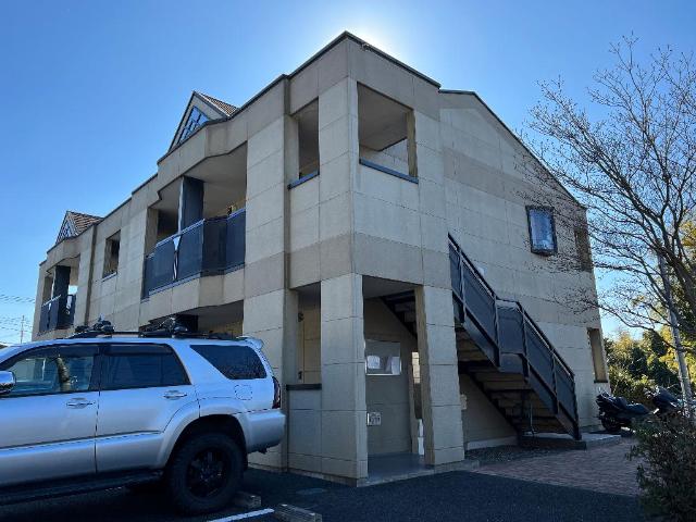 ヤマリハウス　コヤマ102号室 外観写真（昼）