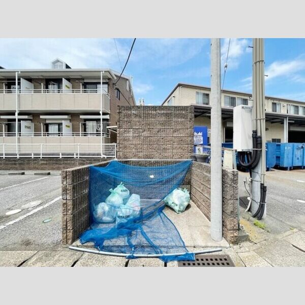 アンビションEIGHT201号室 ゴミ置き場