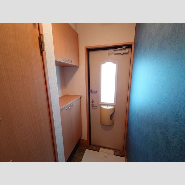 セントラルコート102号室 玄関