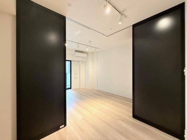 ルネサンス赤坂プレミアムコート2階 リビング