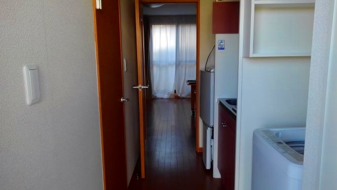 レオパレスジャルダン206号室 玄関