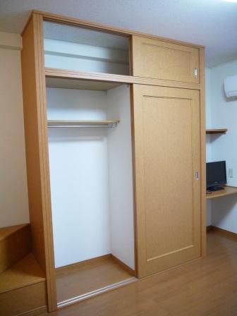 レオパレスシンフォニー成東101号室 内観