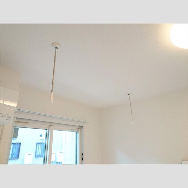 Liberte国立 玄関