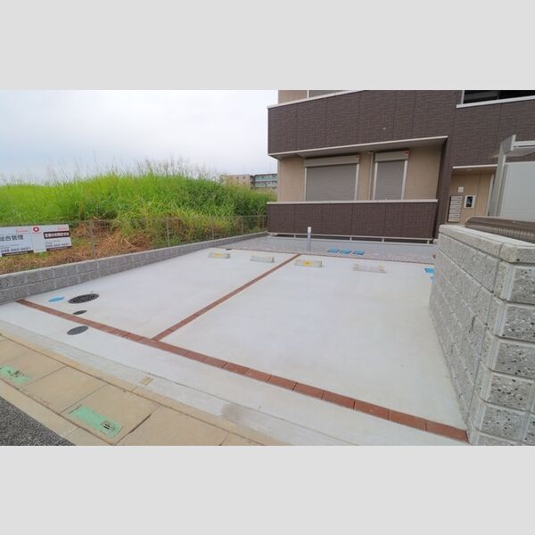 レジェーロ 駐車場