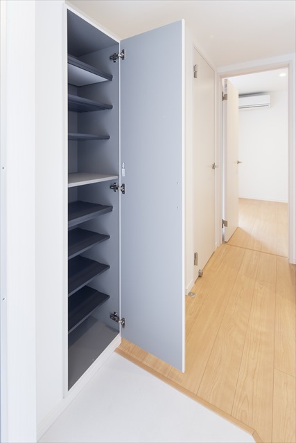 フレジェ1階 シューズボックス