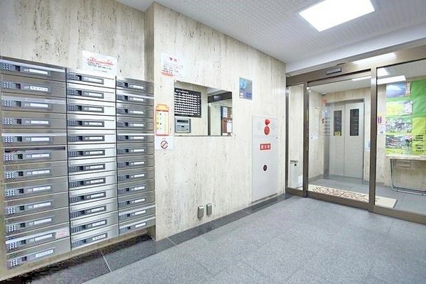 ライオンズプラザヨコハマ戸部212号室 エントランス