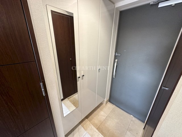 パレステュディオ南麻布 お出かけ前に鏡で最終チェックできます