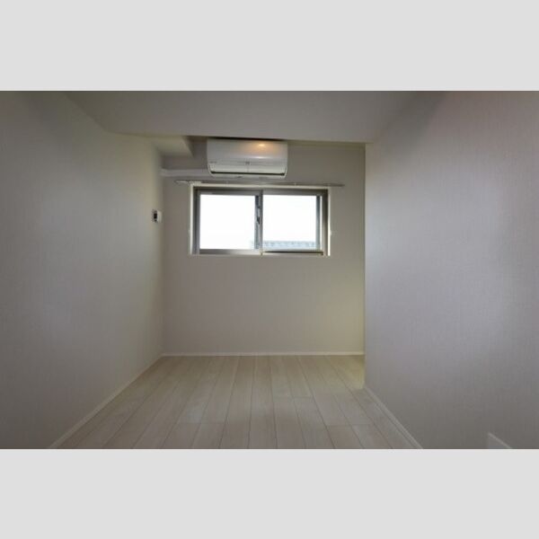 サンジョイアゼロ513号室 洋室5.4帖