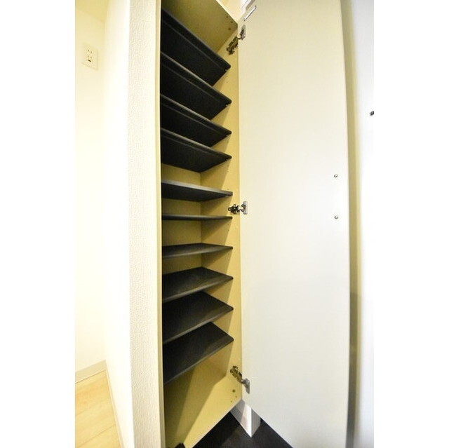 エフパークレジデンス妙蓮寺0102号室 内観