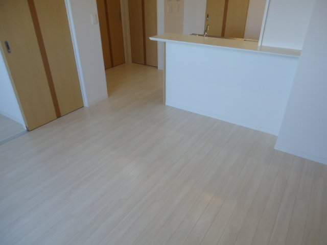 ラークヒル103号室 リビング