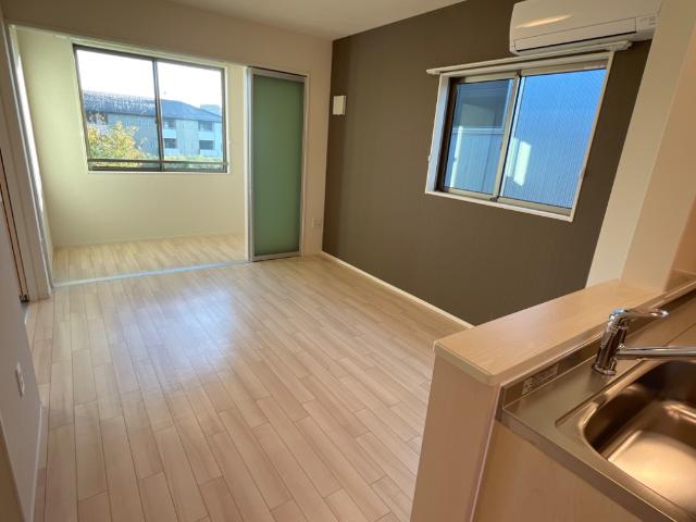 プリオーレおおたかの森203号室 リビング