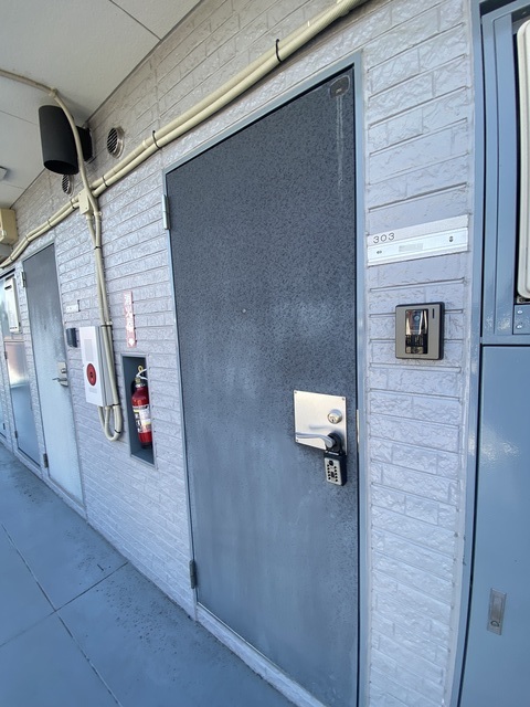 ＣＤＥ（ツェーデーエー）0303号室 玄関