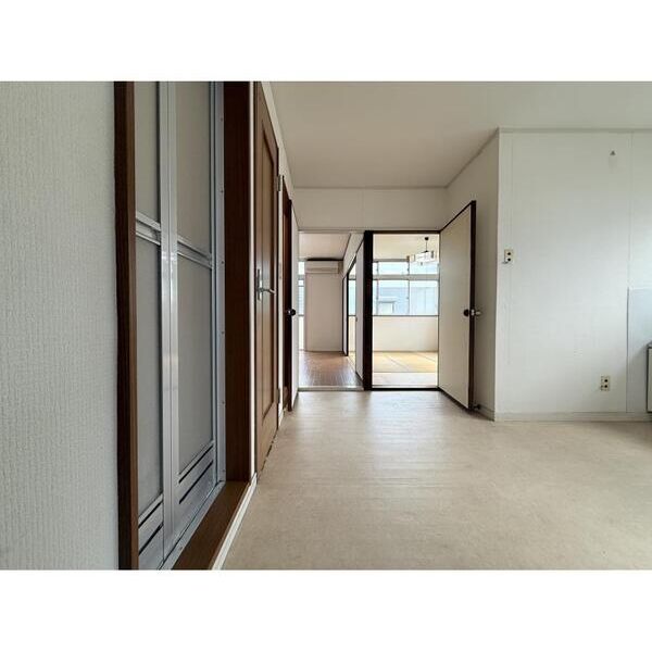 メゾンヨシダ リビング