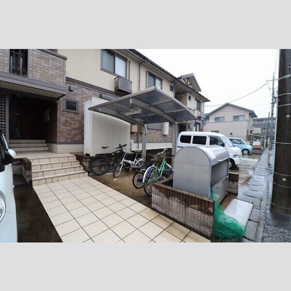 サンパティーク 駐輪場