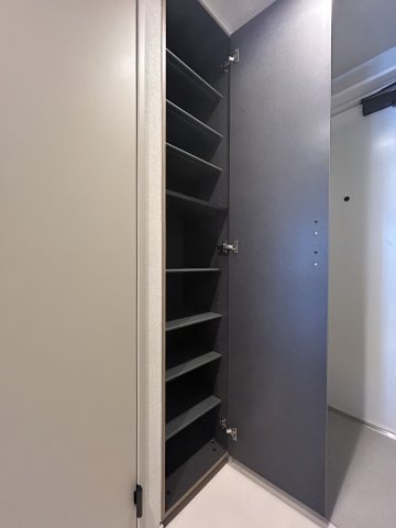 グローリオシェルト駒込0403号室 玄関