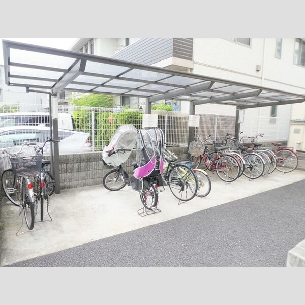 サンパーク816205号室 駐輪場