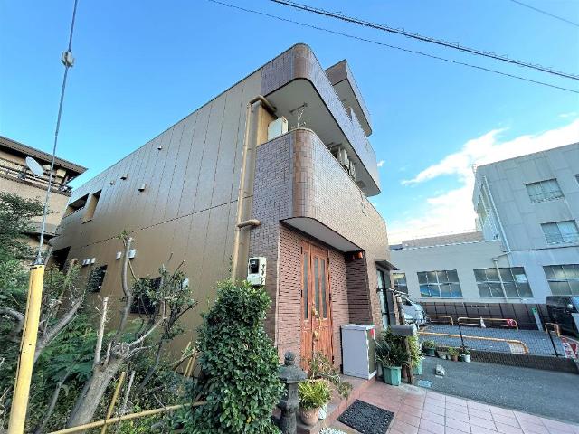 イーストエルズ 外観写真（昼）