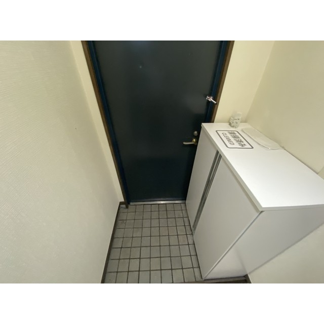 ハイライフ鶴見106号室 玄関