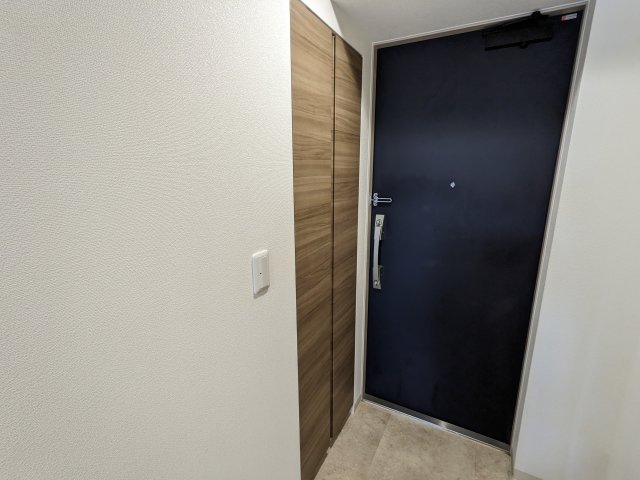 ルポール北加瀬302号室 玄関