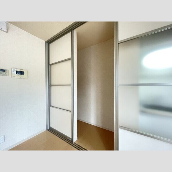 サニーフラット三ツ沢111号室 キッチン横スペース