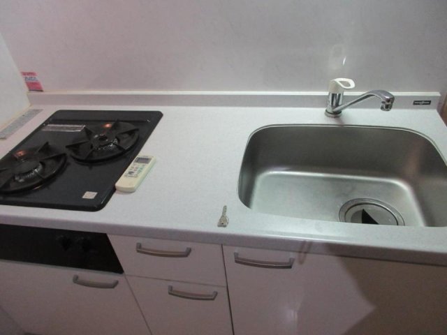 Rising place 浅草5階 システムキッチン（2口ガスコンロ）