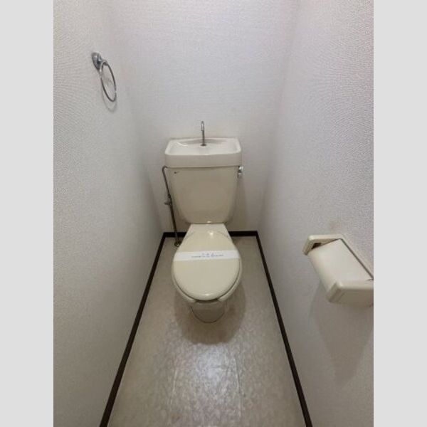 ルグラン南大沢202号室 トイレ