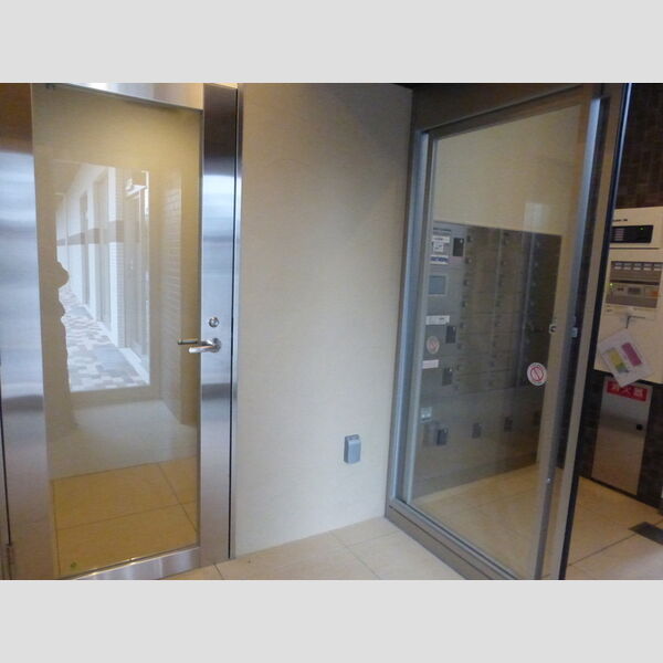 レッドウッド　Ⅲ エントランス