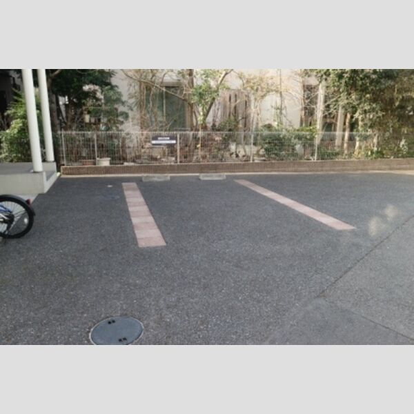 プルミエ 駐車場