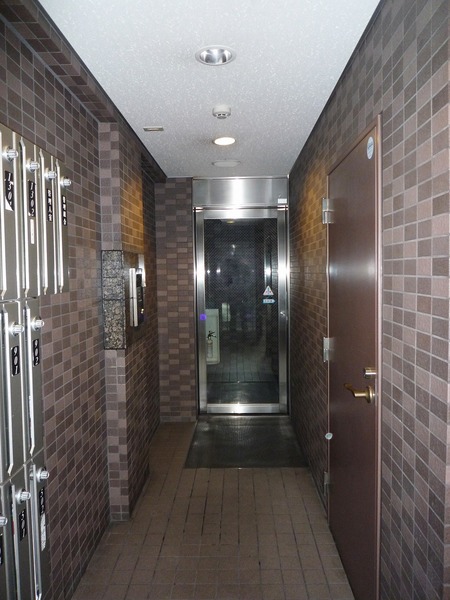 メインステージ西麻布101号室 エントランス