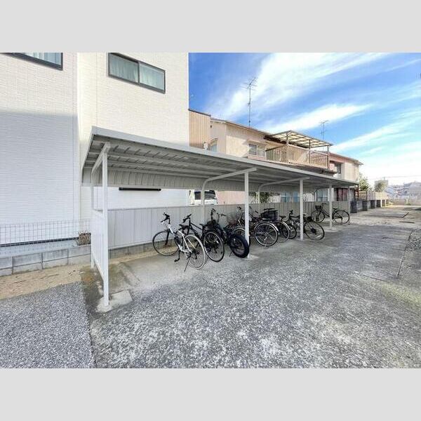 光マンション 駐輪場