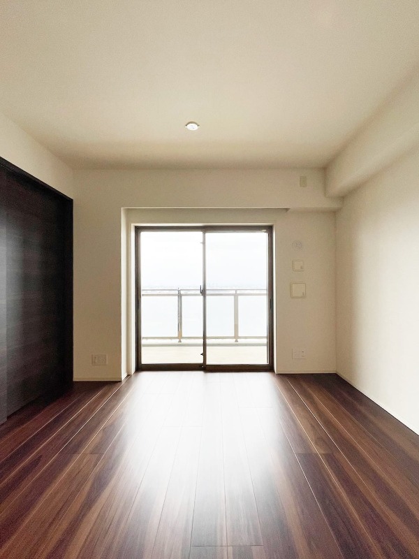 レーベン清瀬ＴＨＥ　ＴＯＷＥＲ １１．７帖のリビング