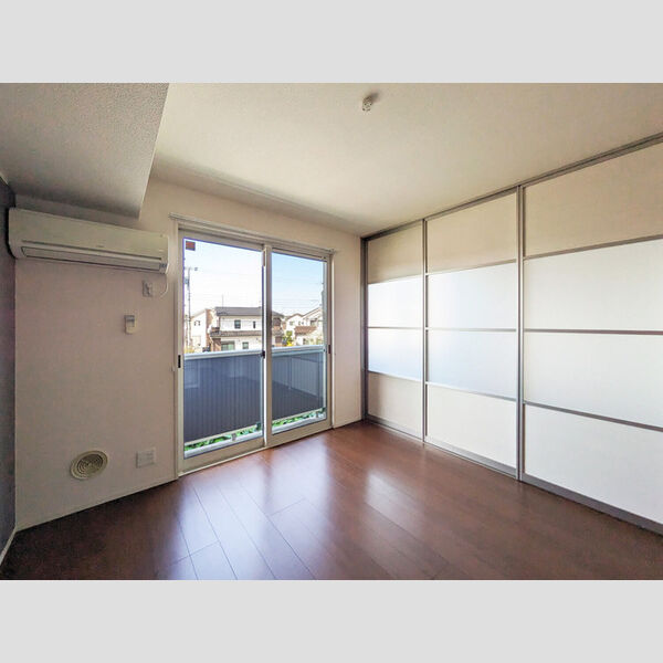 ヘリオス吉川美南　ゼウス105号室 リビング