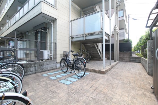 ユーハコート浮間舟渡 エントランス