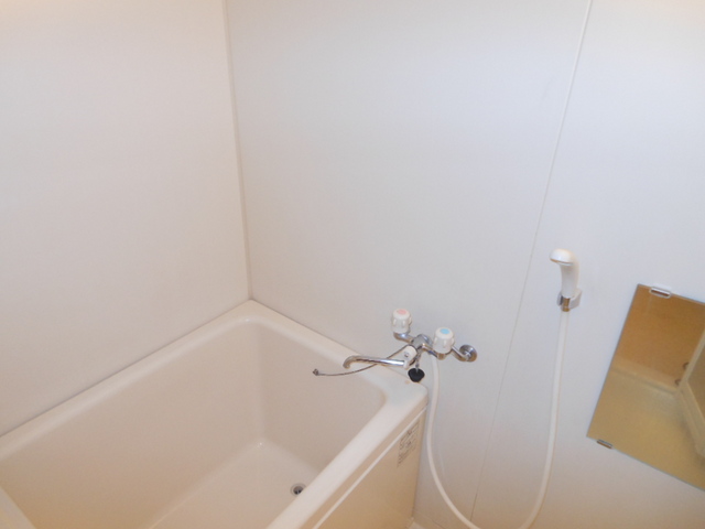 パークハイツⅡ0102号室 バス