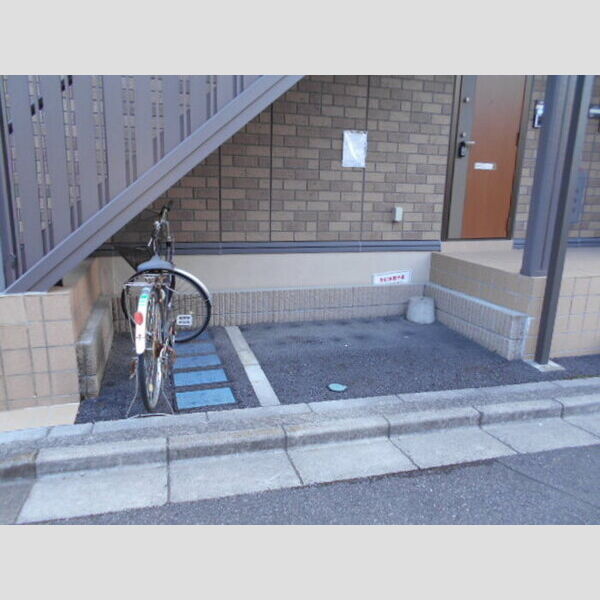 クレール岩瀬201号室 駐輪スペース