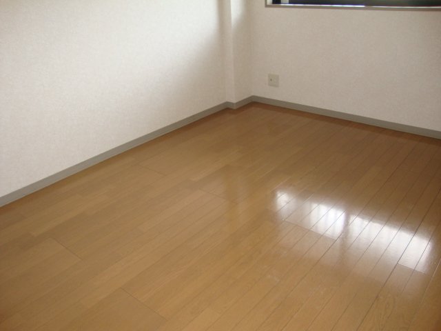コンフォースⅡ101号室 フローリング