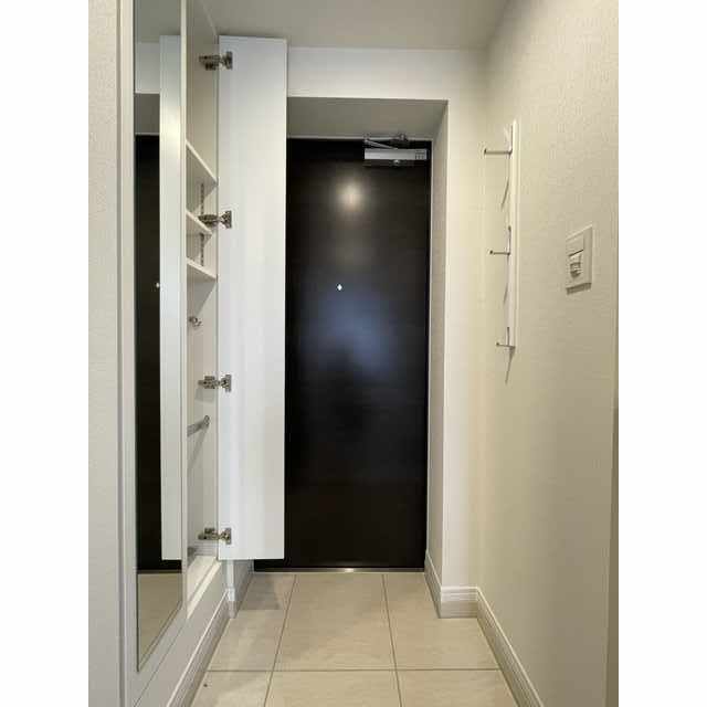 アルコバレーノお花茶屋403号室 玄関