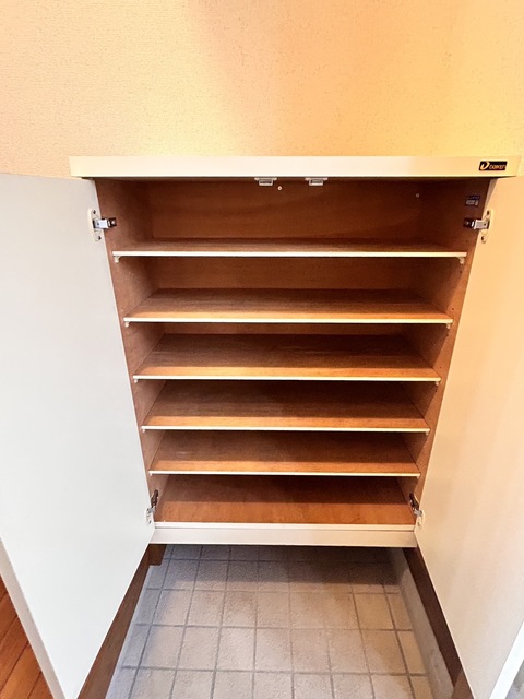 池永ハイツB号室 収納