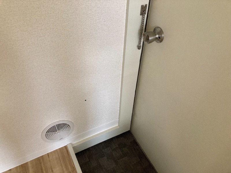 パヴィヨン平井1階 玄関