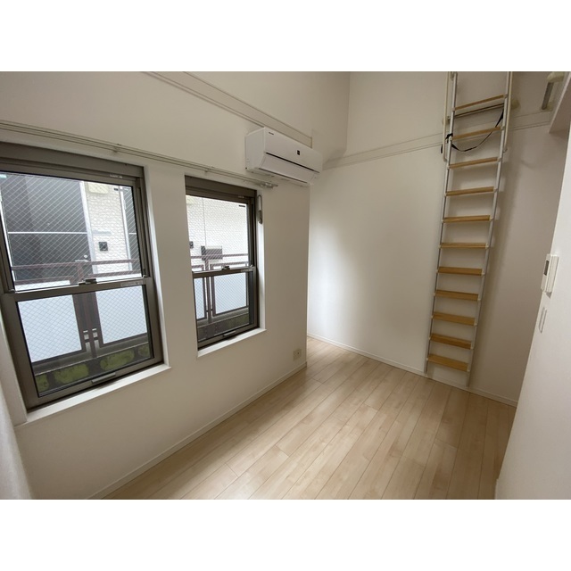 BEAMS富岡東N202号室 リビング