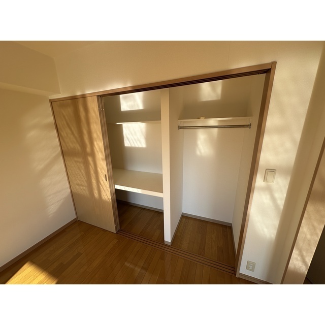 ベェルヴェル稲城0507号室 内観