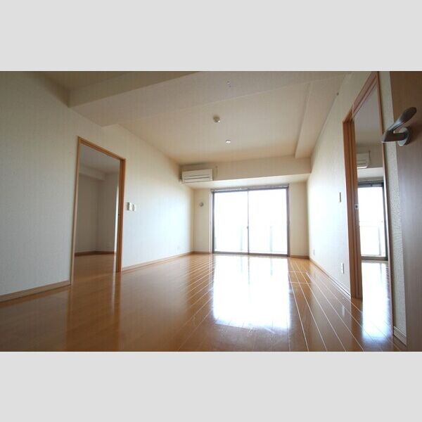 ロイヤルKJ LDkにはエアコン備え付け♪