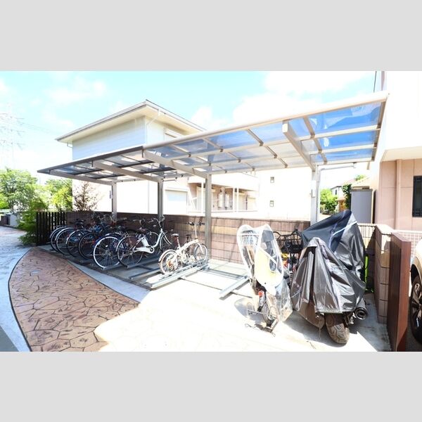 ミラベルヒルズ 駐輪場