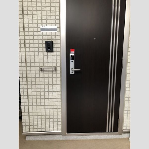 コートクレール103号室 玄関(電子錠)