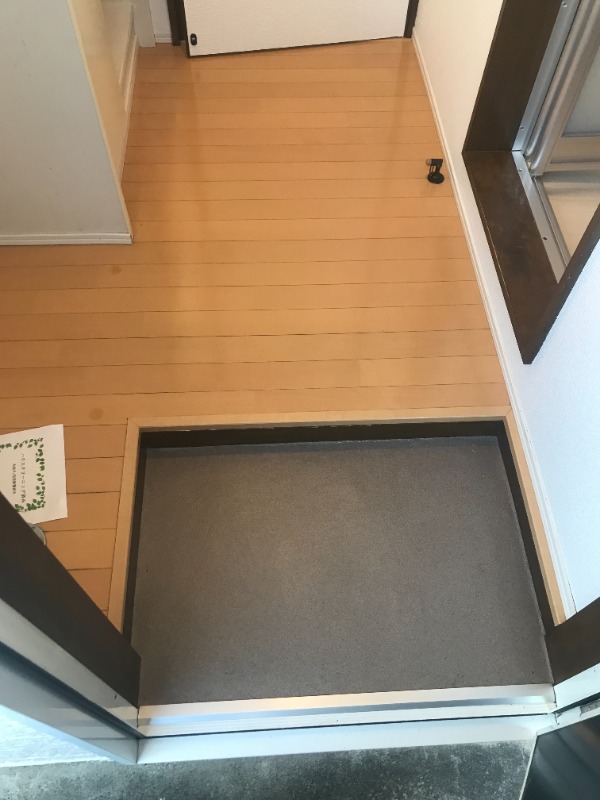 シャレー東大宮2階 玄関