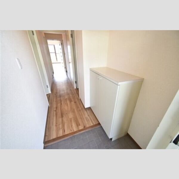 ハイドランジア 玄関