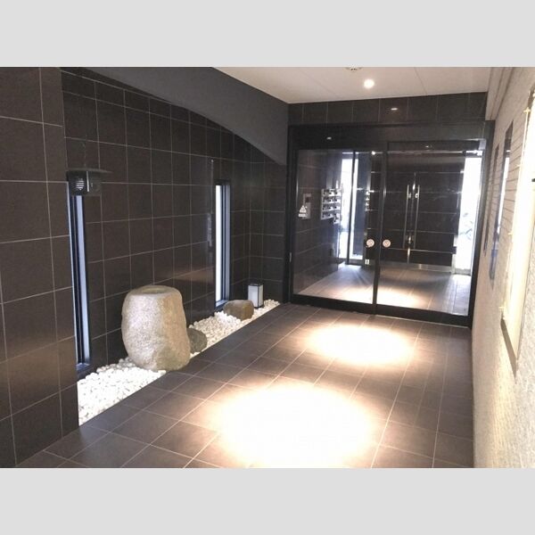 ガーデンハウス301号室 エントランス